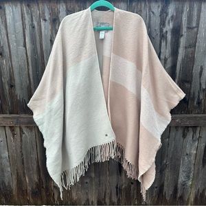 SOIA & KYO Neutral Colorblock Fringe Frayed Poncho Shrug Boho One Size